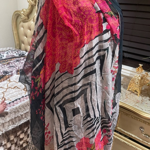 Pakistani branded dress - Picture 10 of 14